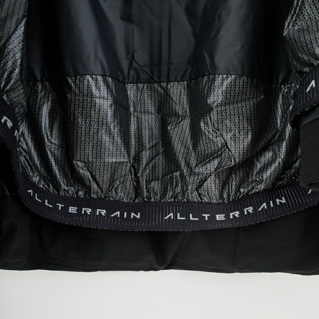 DESCENTE ALLTERRAIN [デサントオルテライン] 水沢ダウン マウンテニア [DU5FDJM1M] BK00