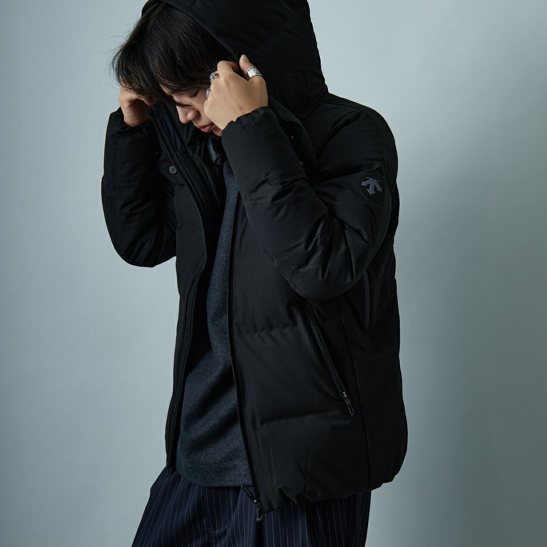 DESCENTE ALLTERRAIN [デサントオルテライン] 水沢ダウン アンカー [DU5FDJM3M] BK00 &&モデル身長：179cm 着用サイズ：M&&