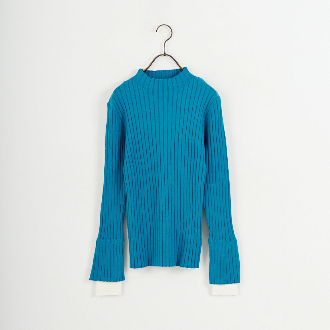 83A ﾌﾞﾙｰｸﾞ