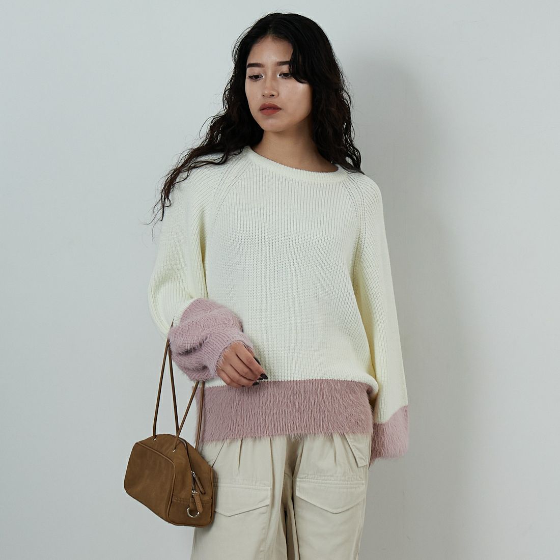 Jf Ready Made [ジェイエフレディメイド] 配色ポイントシャギーニット [986-14185] 02 ｱｲﾎﾞﾘｰ &&モデル身長：162cm 着用サイズ：F&&