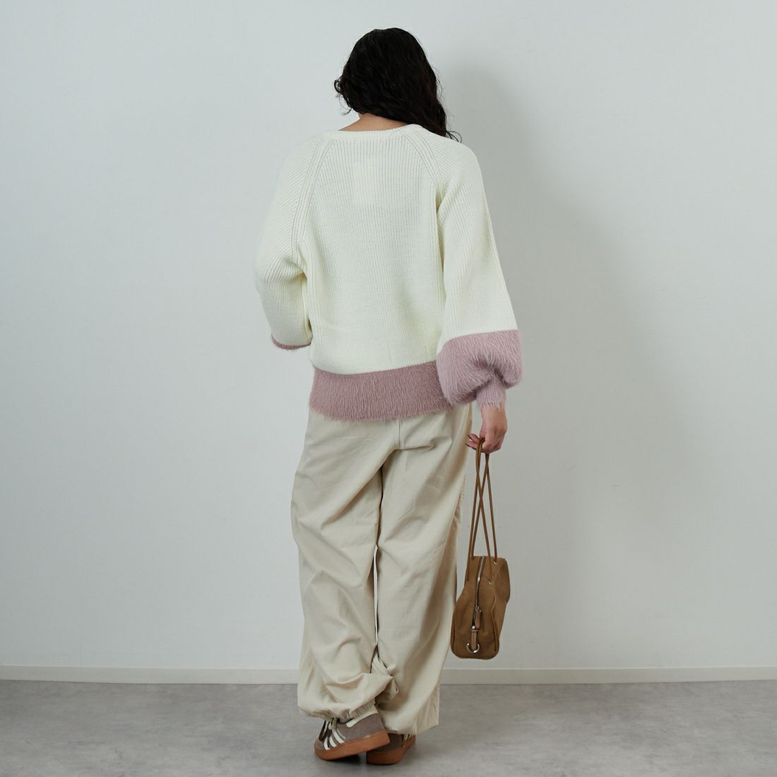 Jf Ready Made [ジェイエフレディメイド] 配色ポイントシャギーニット [986-14185] 02 ｱｲﾎﾞﾘｰ &&モデル身長：162cm 着用サイズ：F&&