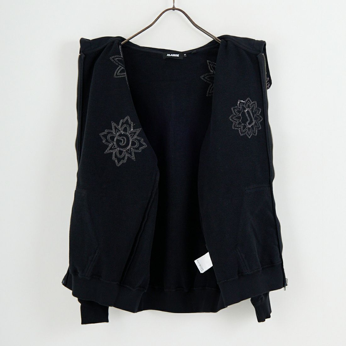 XLARGE [エクストララージ] オールオーバー刺繍ジップアップフーディ [101254012020] BLACK