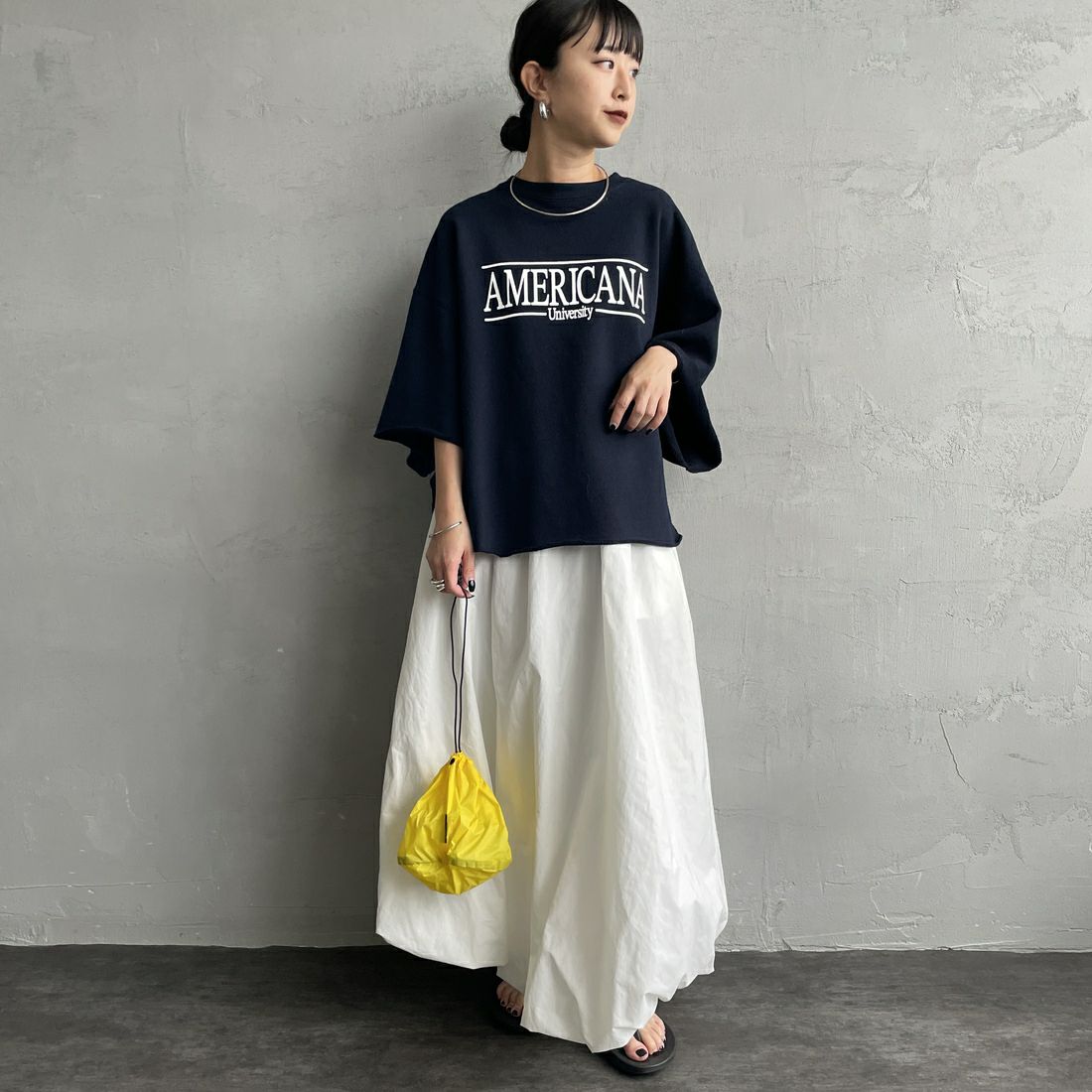 Americana × JEANS FACTORY [アメリカーナ × ジーンズファクトリー] 別注 ロゴプリント カットオフスウェット [ASO-850-2-JF] ﾈｲﾋﾞｰ &&モデル身長：150cm 着用サイズ：ONE SIZE&&