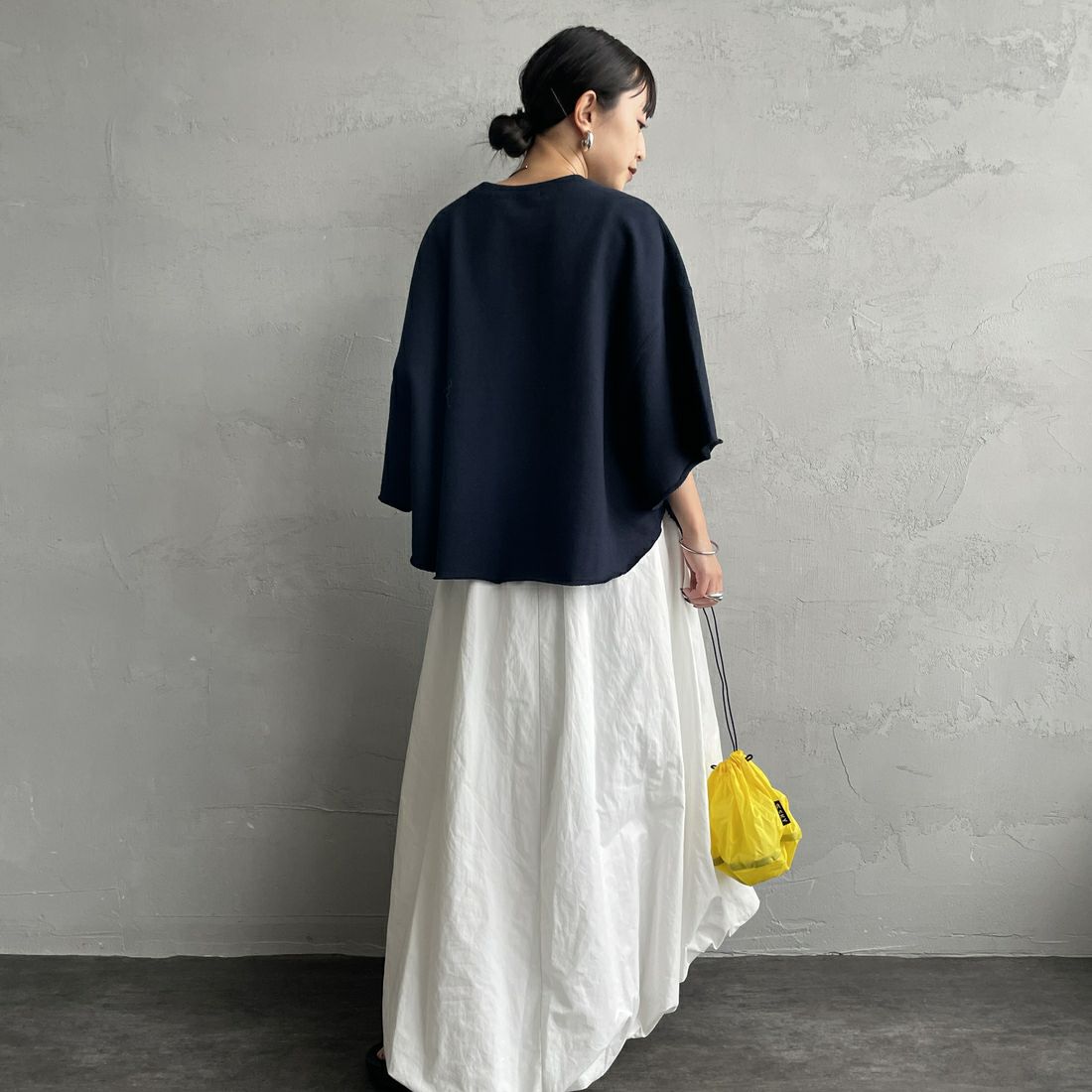 Americana × JEANS FACTORY [アメリカーナ × ジーンズファクトリー] 別注 ロゴプリント カットオフスウェット [ASO-850-2-JF] ﾈｲﾋﾞｰ &&モデル身長：150cm 着用サイズ：ONE SIZE&&