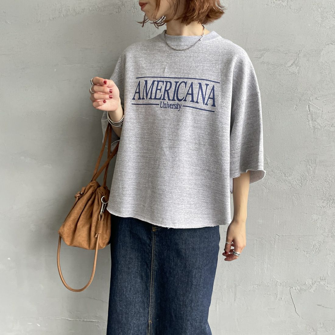 Americana × JEANS FACTORY [アメリカーナ × ジーンズファクトリー] 別注 ロゴプリント カットオフスウェット [ASO-850-2-JF] ﾓｸｸﾞﾚｰ &&モデル身長：158cm 着用サイズ：ONE SIZE&&