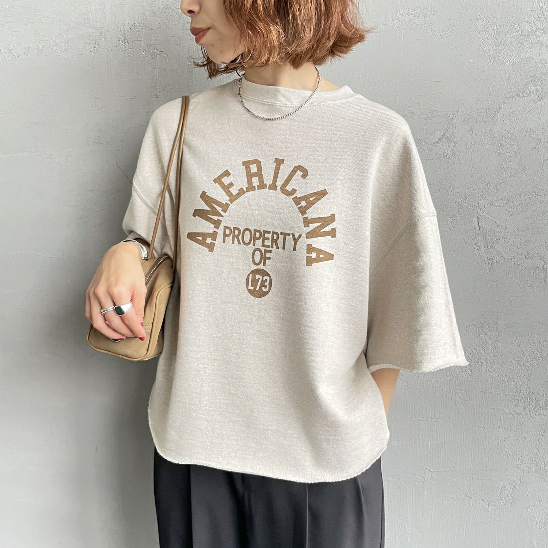 Americana × JEANS FACTORY [アメリカーナ × ジーンズファクトリー] 別注 カレッジプリント カットオフスウェット [ASO-850-1-JF] ｵｰﾄﾐｰﾙ &&モデル身長：158cm 着用サイズ：ONE SIZE&&