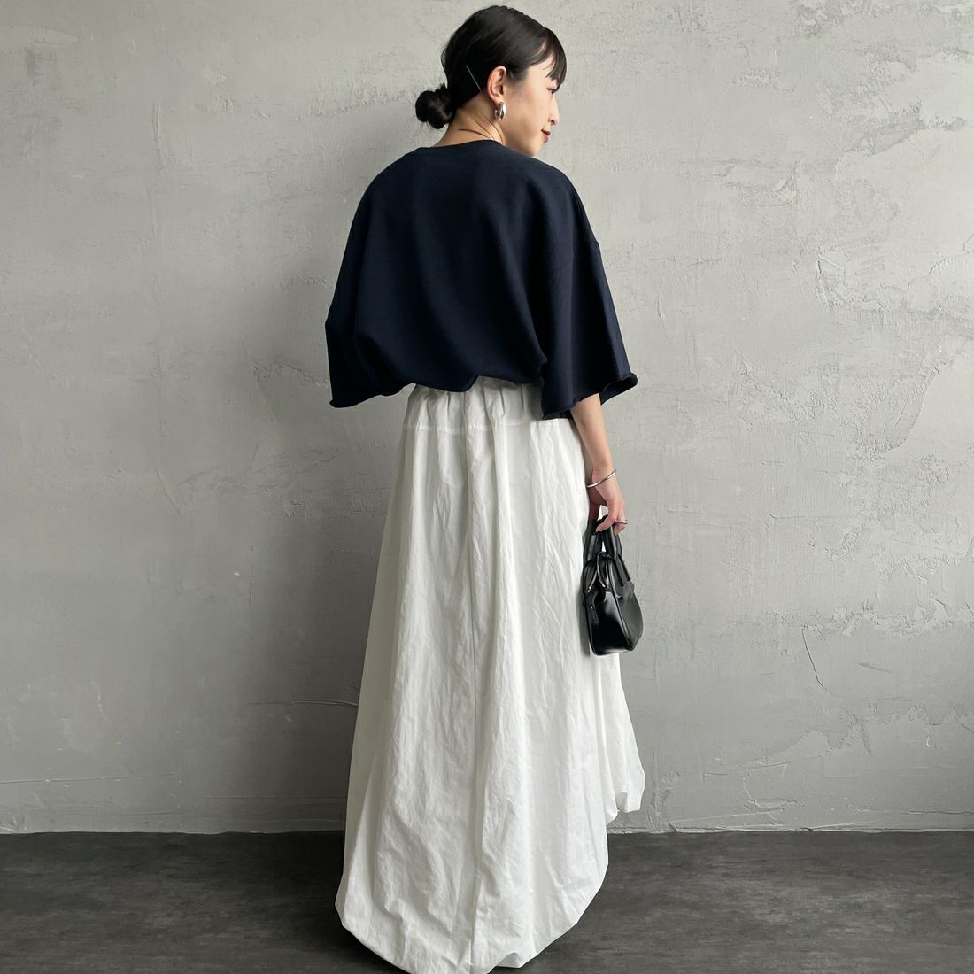 Americana × JEANS FACTORY [アメリカーナ × ジーンズファクトリー] 別注 カレッジプリント カットオフスウェット [ASO-850-1-JF] ﾈｲﾋﾞｰ &&モデル身長：150cm 着用サイズ：ONE SIZE&&