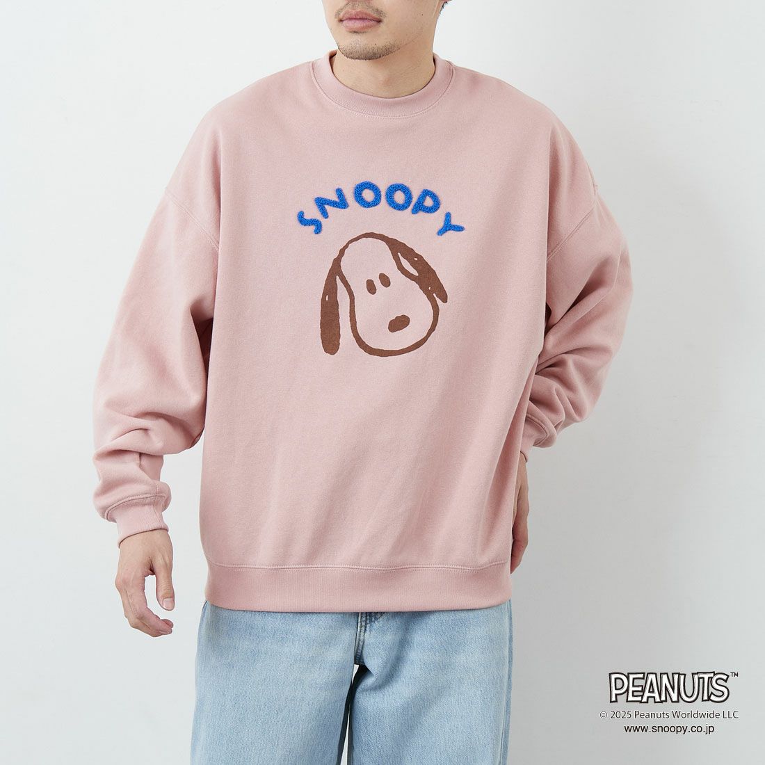 PEANUTS × JEANS FACTORY [ピーナッツ × ジーンズファクトリー] PEANUTS スヌーピースウェット [JFC-254-099] PINK &&モデル身長：167cm 着用サイズ：M&&