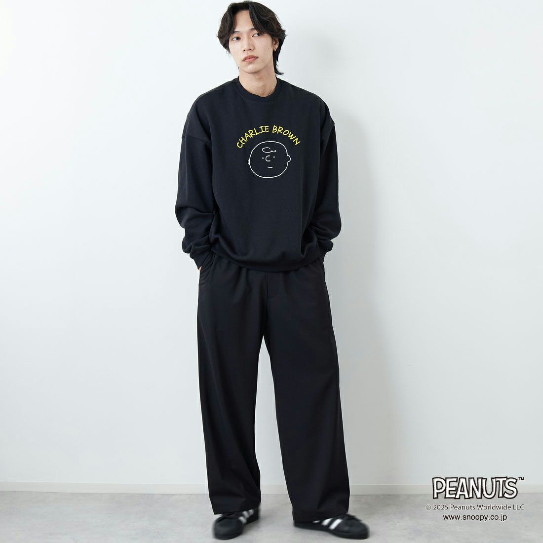 PEANUTS × JEANS FACTORY [ピーナッツ × ジーンズファクトリー] PEANUTS チャーリー・ブラウンスウェット [JFC-254-098] BLACK &&モデル身長：179cm 着用サイズ：L&&