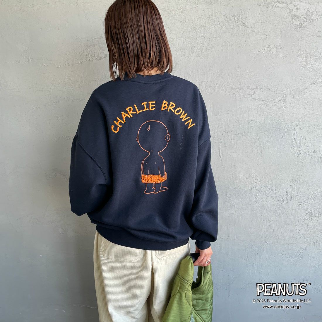 PEANUTS × JEANS FACTORY [ピーナッツ × ジーンズファクトリー] PEANUTS チャーリー・ブラウンスウェット [JFC-254-098] NAVY &&モデル身長：159cm 着用サイズ：S&&