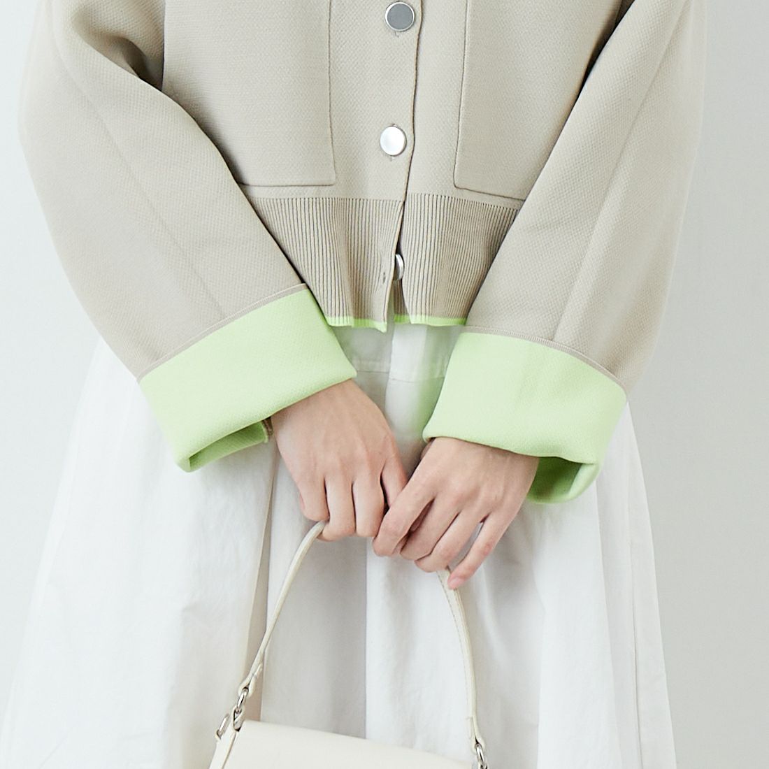 Maison de L'allure [メゾン ドゥ ラリュール] バイカラースポンディッシュニットカーディガン [M25141010] 22 GRG/MNT &&モデル身長：162cm 着用サイズ：F&&