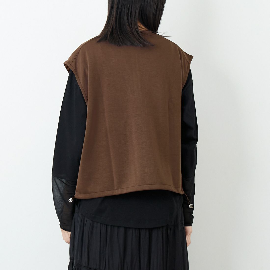 Maison de L'allure [メゾン ドゥ ラリュール] ダブルジップダンボールベスト [M25142004] 28 BROWN &&モデル身長：162cm 着用サイズ：F&&