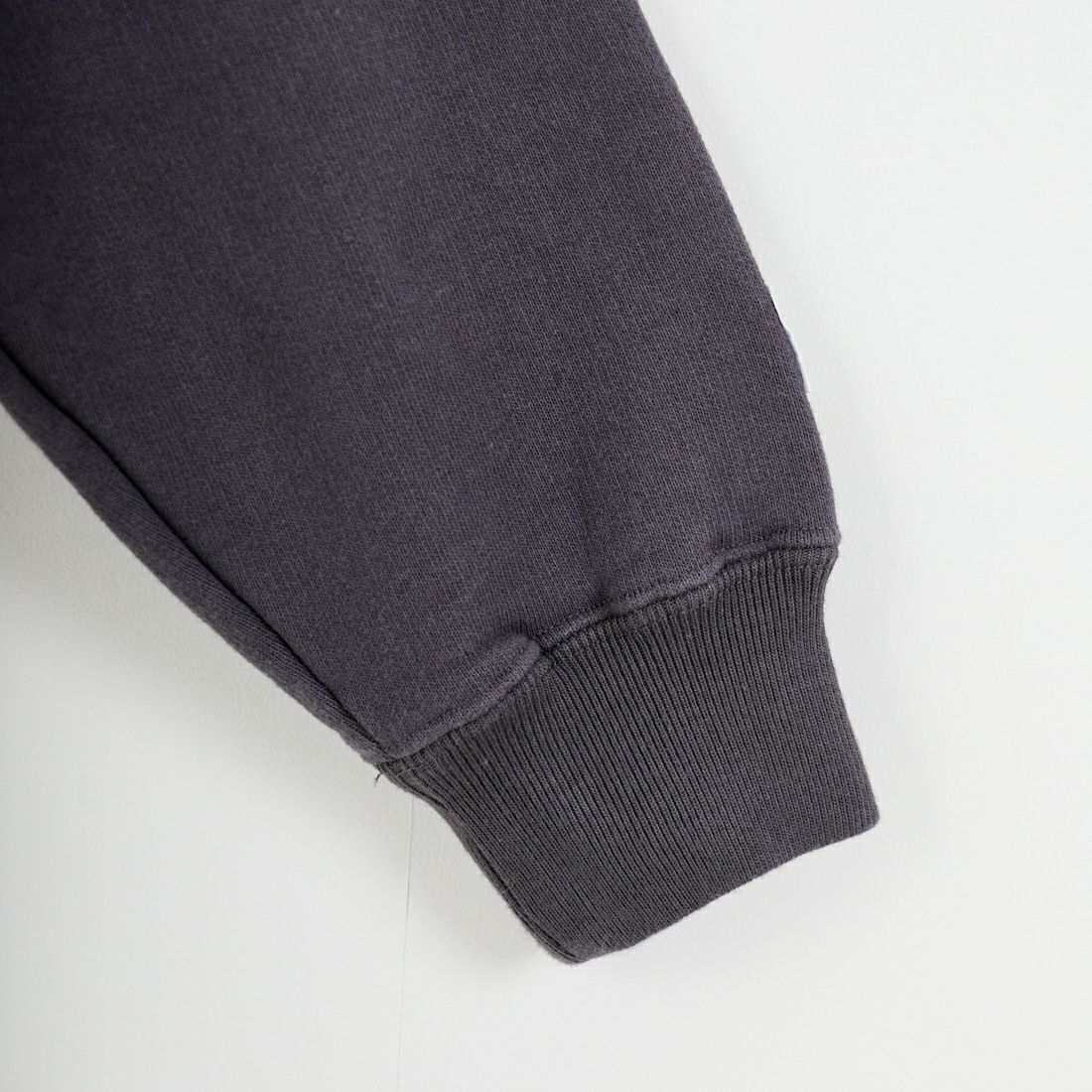 The Endless Summer [エンドレスサマー] 2026 ホースライドフロッキークルーネックスウェット [FH-26374302] 02 CHARCOA