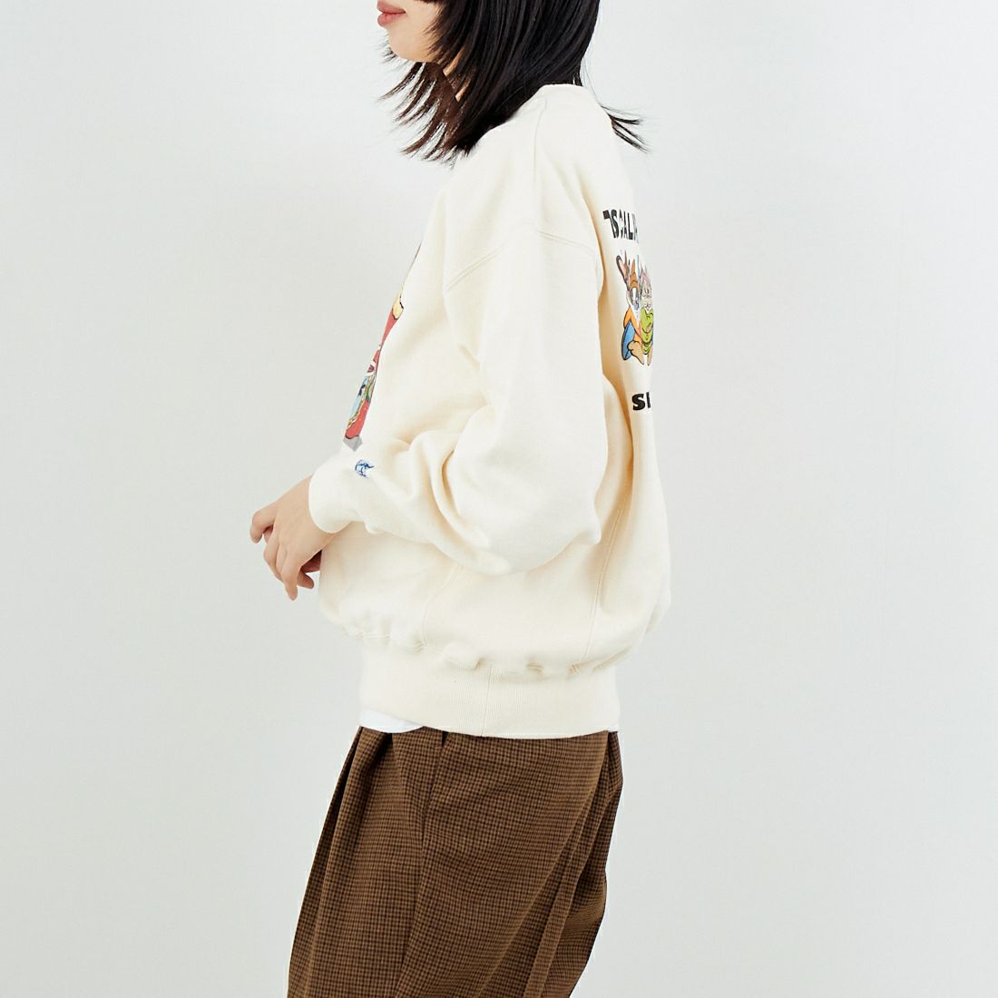 The Endless Summer [エンドレスサマー] 7BUHIS クルーネックスウェット [FH-26374311] 05 IVORY &&モデル身長：162cm 着用サイズ：S&&