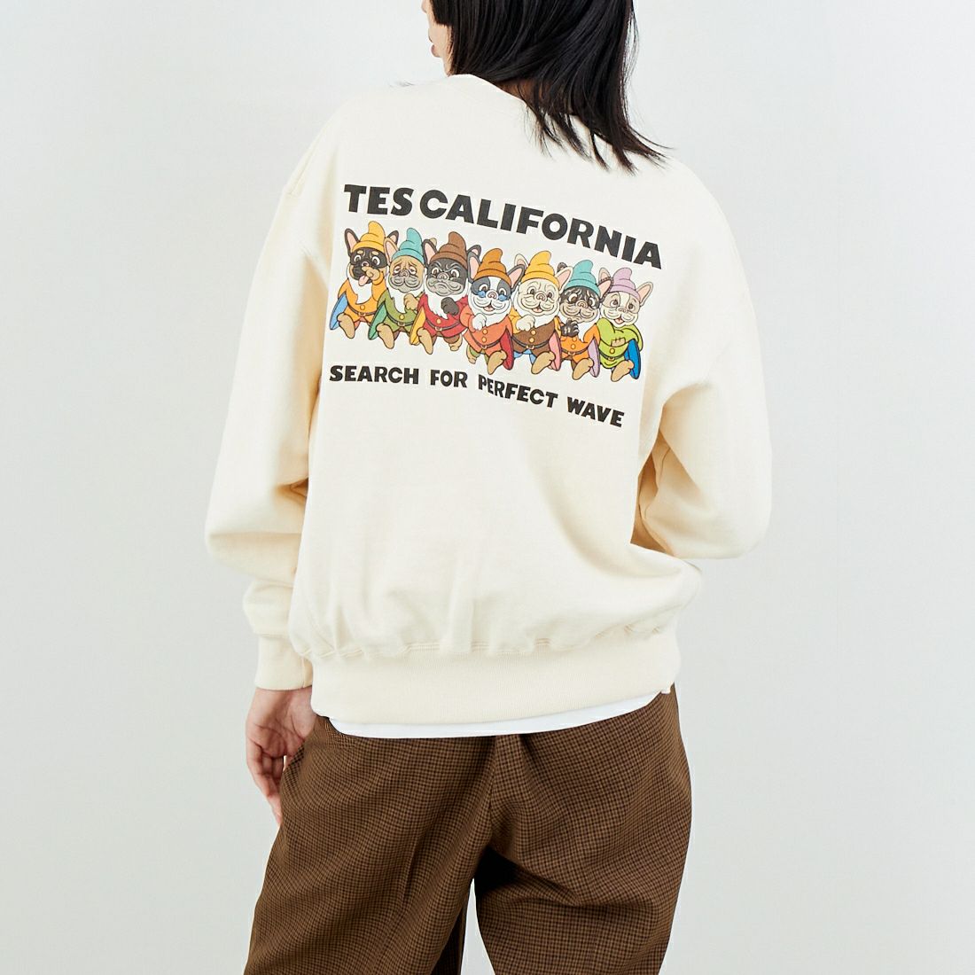 The Endless Summer [エンドレスサマー] 7BUHIS クルーネックスウェット [FH-26374311] 05 IVORY &&モデル身長：162cm 着用サイズ：S&&