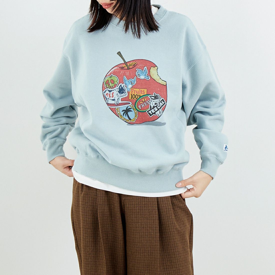 The Endless Summer [エンドレスサマー] 7BUHIS クルーネックスウェット [FH-26374311] 64 SAX &&モデル身長：162cm 着用サイズ：S&&