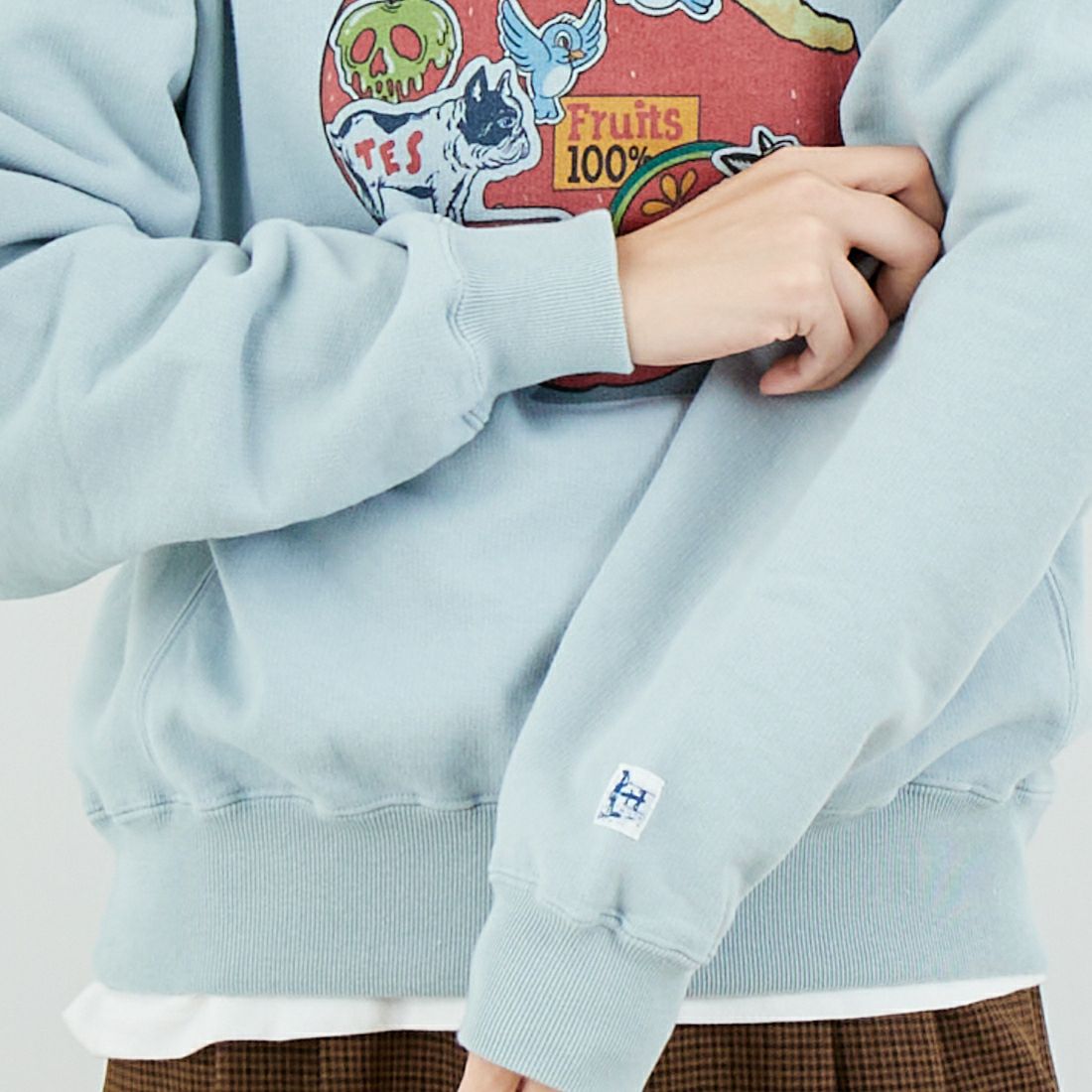 The Endless Summer [エンドレスサマー] 7BUHIS クルーネックスウェット [FH-26374311] 64 SAX &&モデル身長：162cm 着用サイズ：S&&