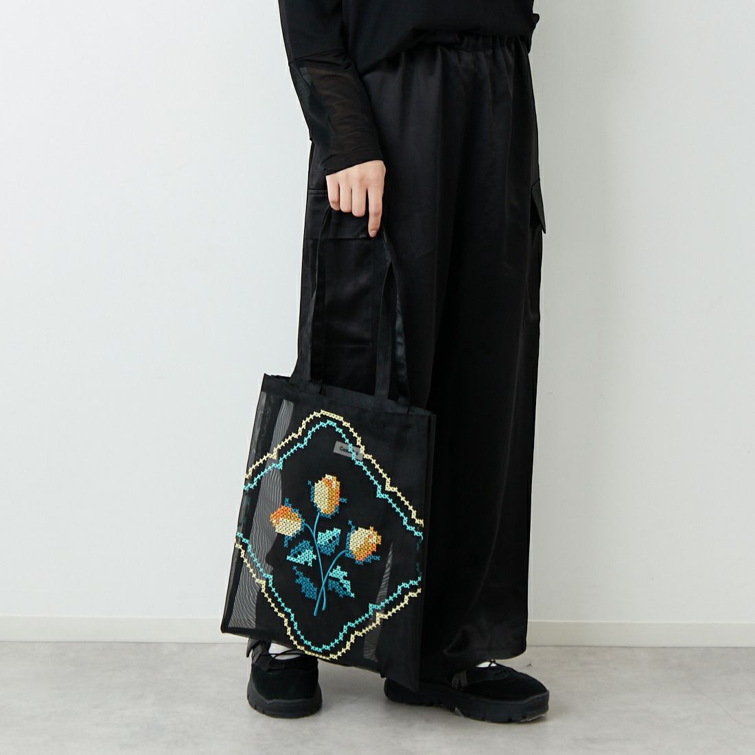 Casselini [キャセリーニ] チュール刺繍トートバッグ [254-111505] ﾌﾞﾗｯｸ