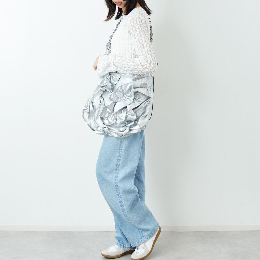 Casselini [キャセリーニ] ボリュームフリルビッグショルダーバッグ [244-110524] ｼﾙﾊﾞｰ