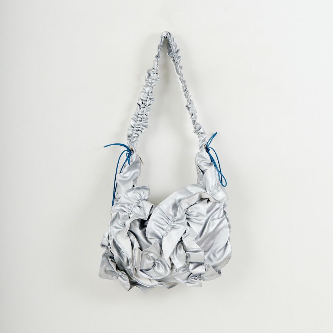 Casselini [キャセリーニ] ボリュームフリルビッグショルダーバッグ [244-110524] ｼﾙﾊﾞｰ