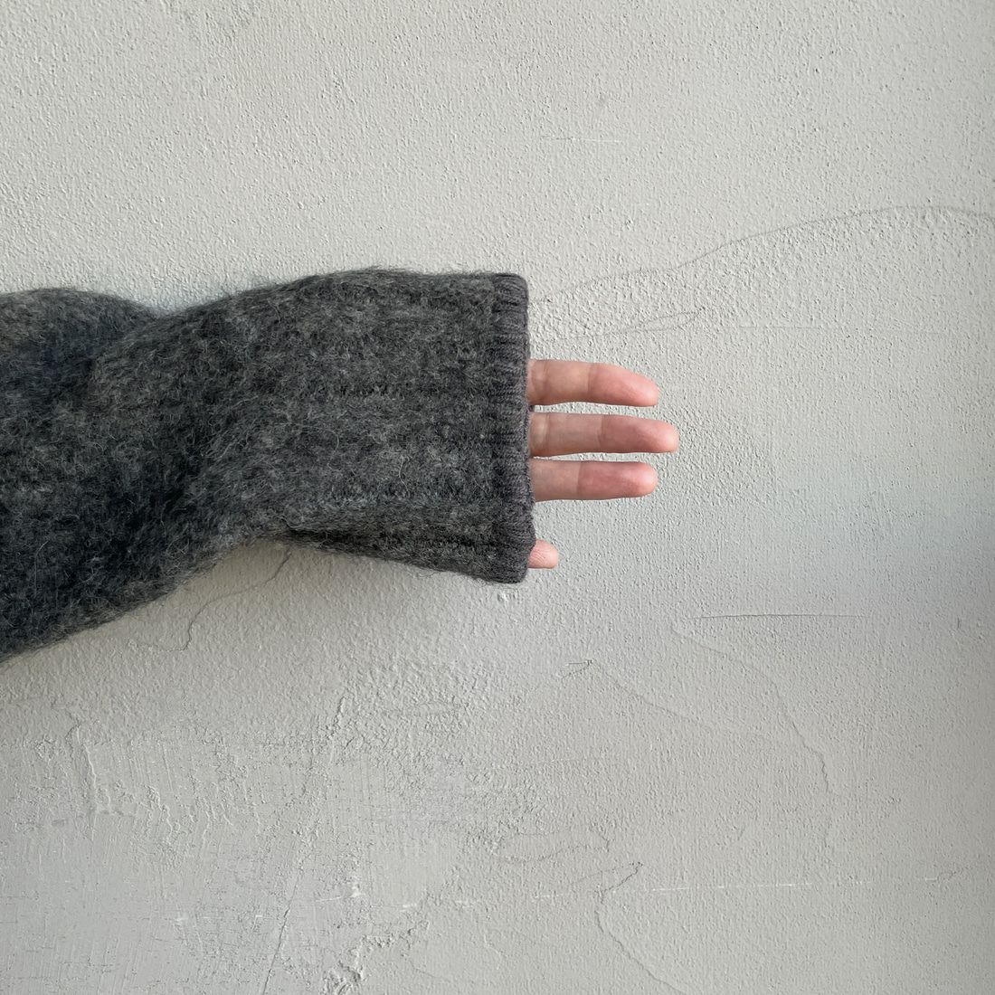 TODAYFUL [トゥデイフル] ブラッシュドニットカーディガン [12520530] C/GRY &&モデル身長：160cm 着用サイズ：F&&