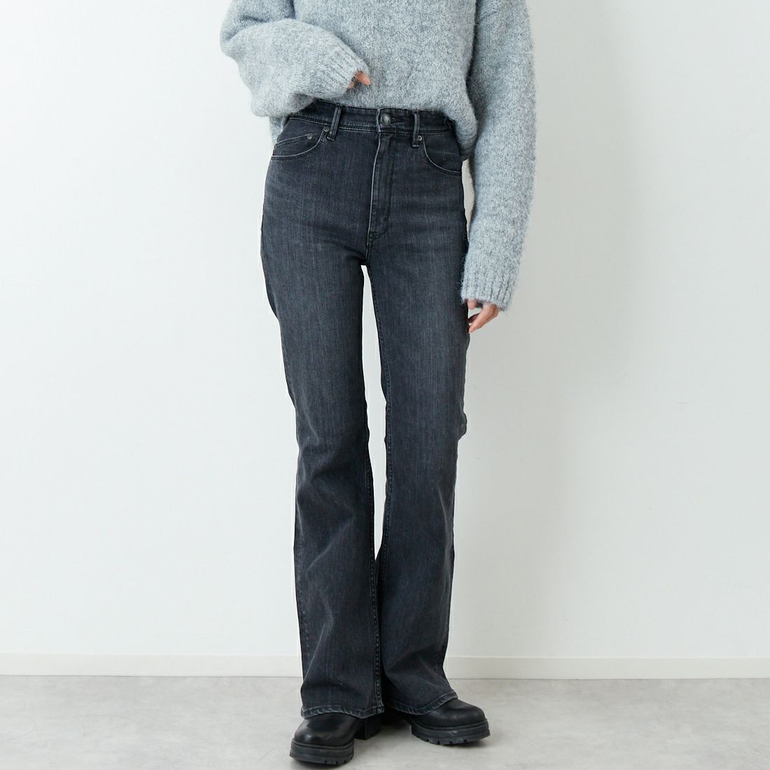 ヤヌーク YANUK ブーツカット FLB 24デニムパンツ yanuk ヤヌーク ブーツカットデニム(FLB 24)