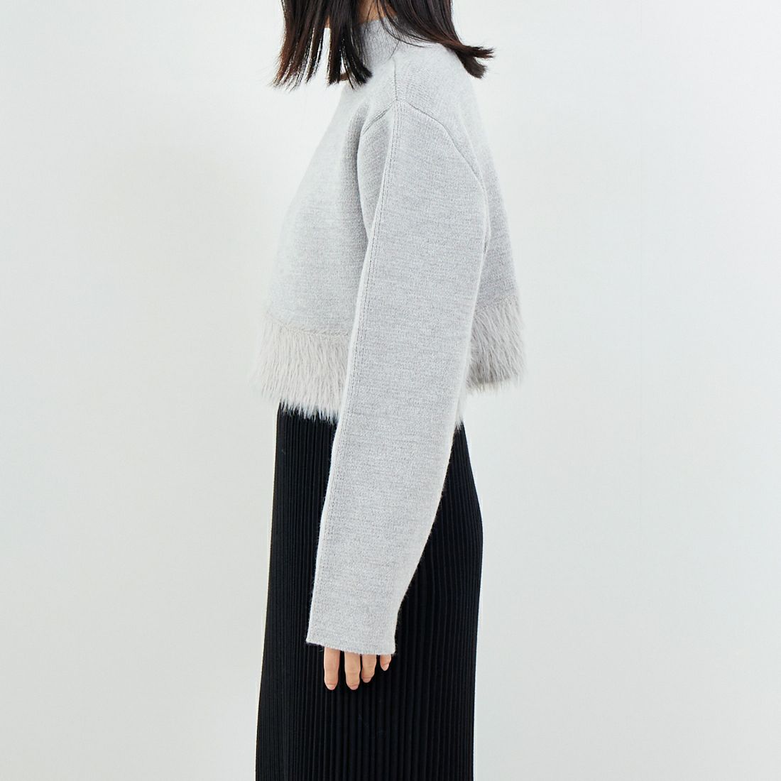 &g'aime [アンジェム] シャギー切替ショートニット [986-67028] ｸﾞﾚｰ &&モデル身長：162cm 着用サイズ：F&&