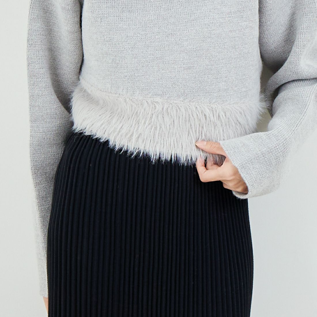 &g'aime [アンジェム] シャギー切替ショートニット [986-67028] ｸﾞﾚｰ &&モデル身長：162cm 着用サイズ：F&&