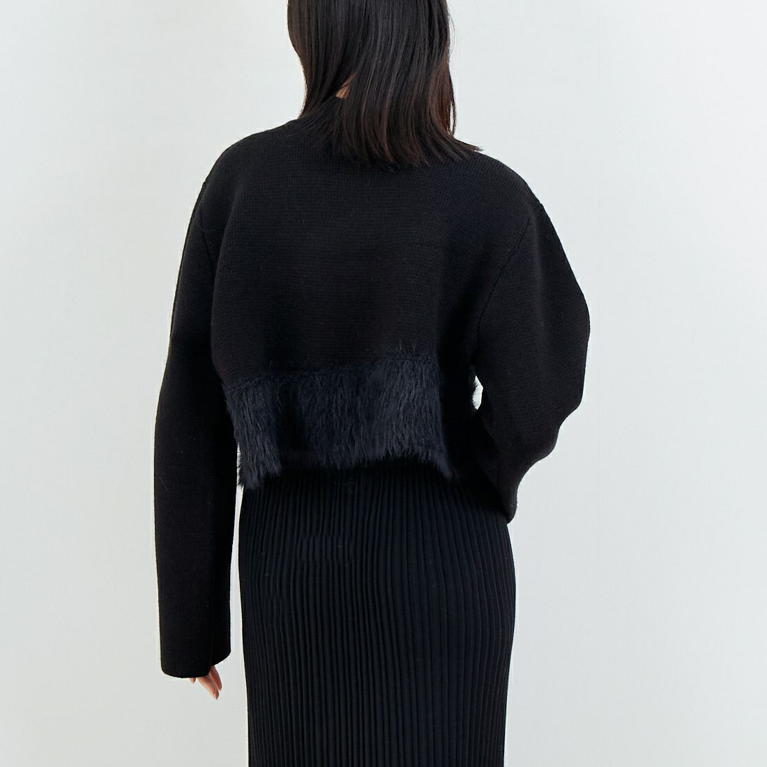 &g'aime [アンジェム] シャギー切替ショートニット [986-67028] ﾌﾞﾗｯｸ &&モデル身長：162cm 着用サイズ：F&&