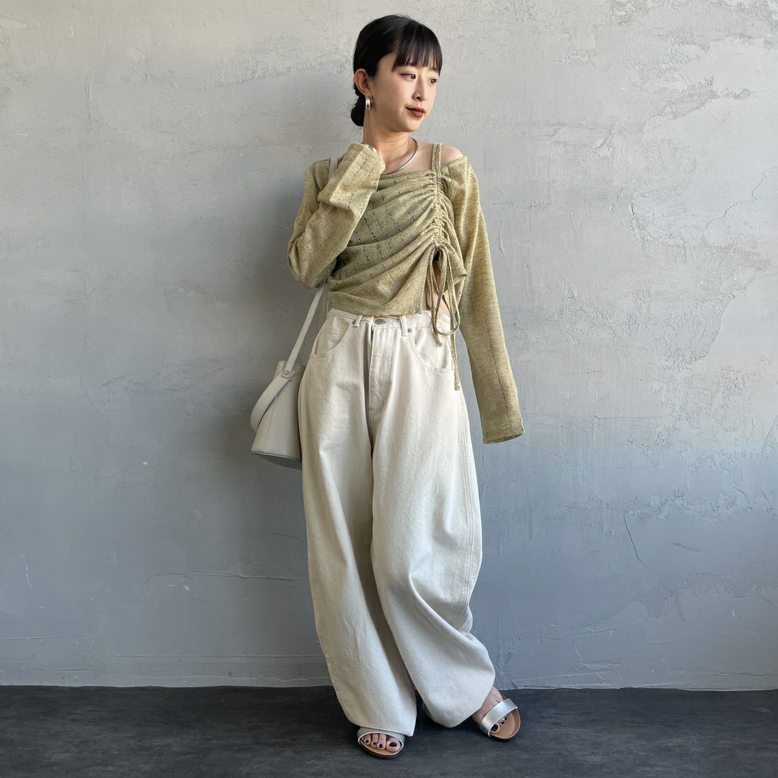 nenom [ネノム] ワンオフショルダー ギャザーリボンTシャツ [NE26312004] 37 MINT &&モデル身長：150cm 着用サイズ：F&&