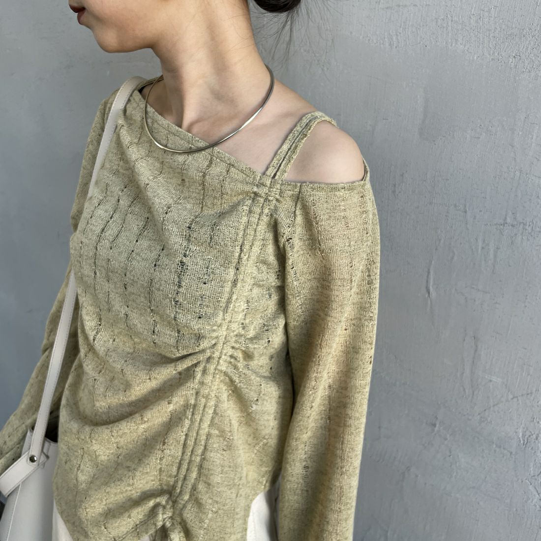 nenom [ネノム] ワンオフショルダー ギャザーリボンTシャツ [NE26312004] 37 MINT &&モデル身長：150cm 着用サイズ：F&&