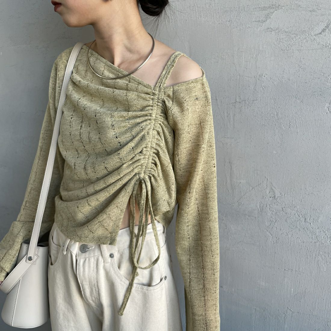 nenom [ネノム] ワンオフショルダー ギャザーリボンTシャツ [NE26312004] 37 MINT &&モデル身長：150cm 着用サイズ：F&&