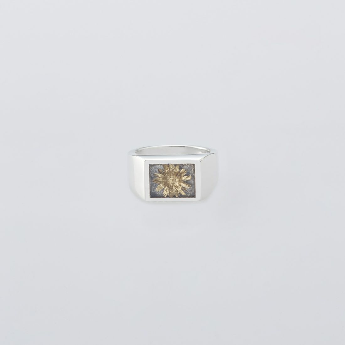 XOLO フラワー リング Lサイズ 18~19号 XOLO フラワー リング Lサイズ 18~19号