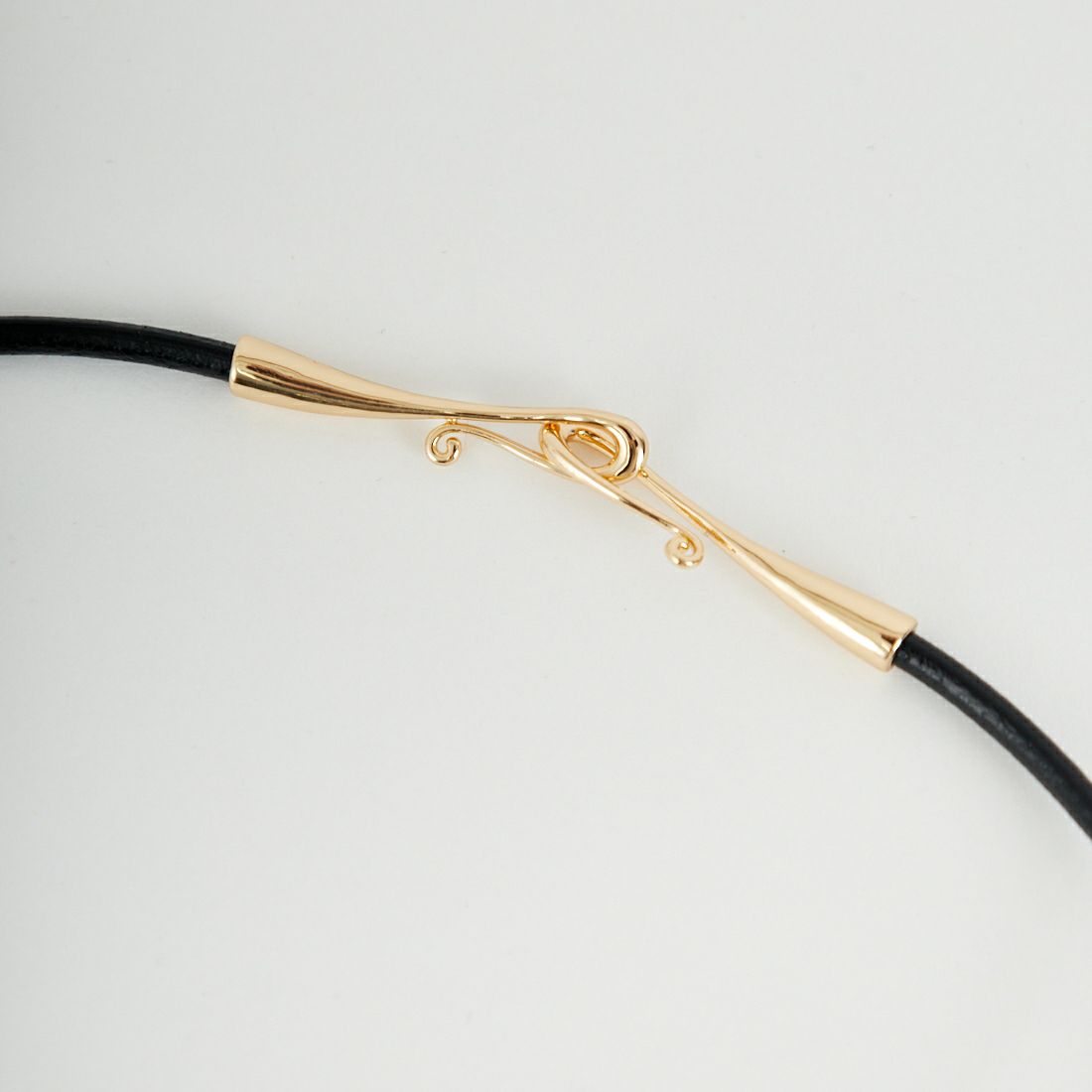 CHIGNON [シニヨン] リアルレザーフックチョーカー [0056-519SH] GOLD