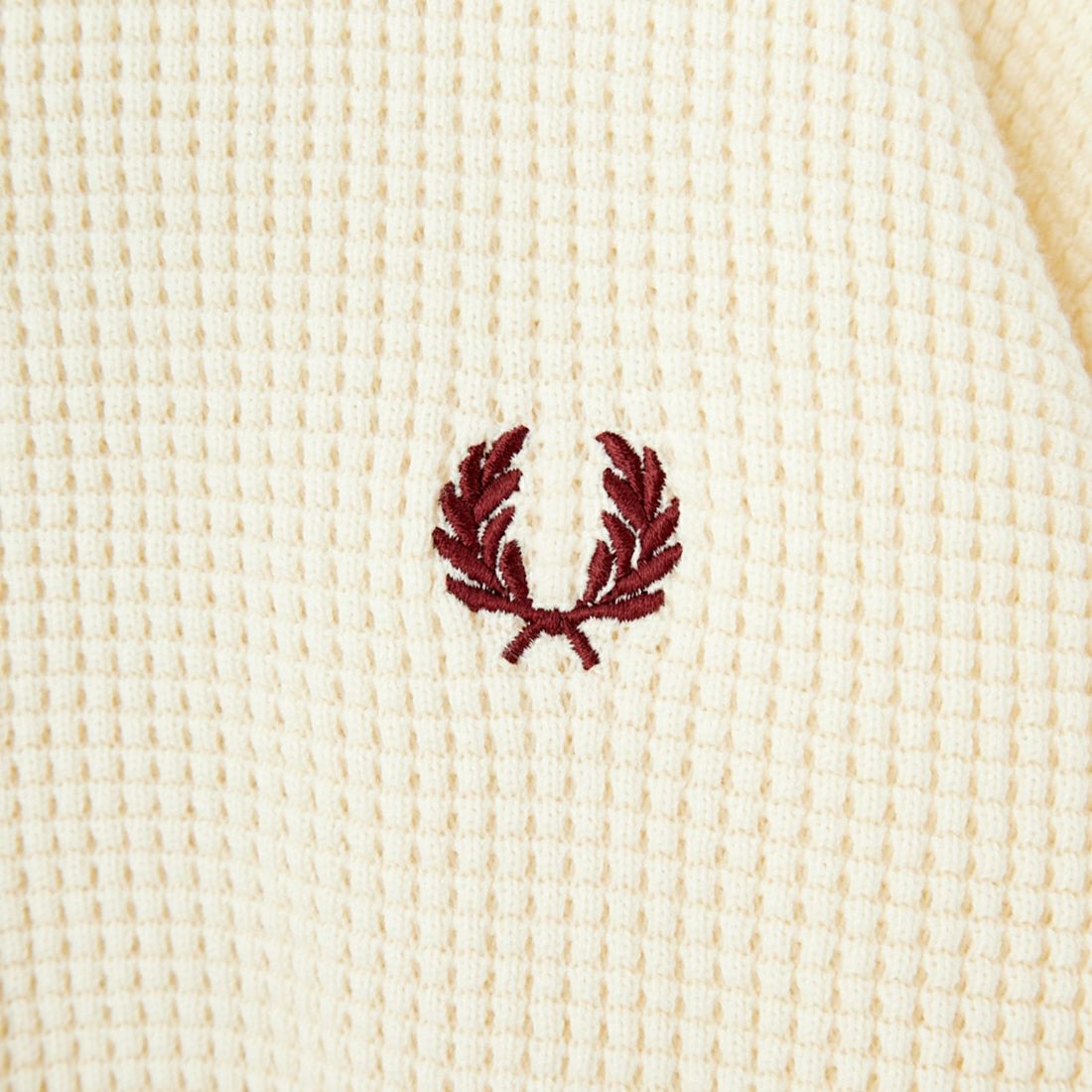 FRED PERRY [フレッドペリー] ワンポイントロゴ刺繍 ワッフルクルーネック コットンニット [K6507] 560 ECRU