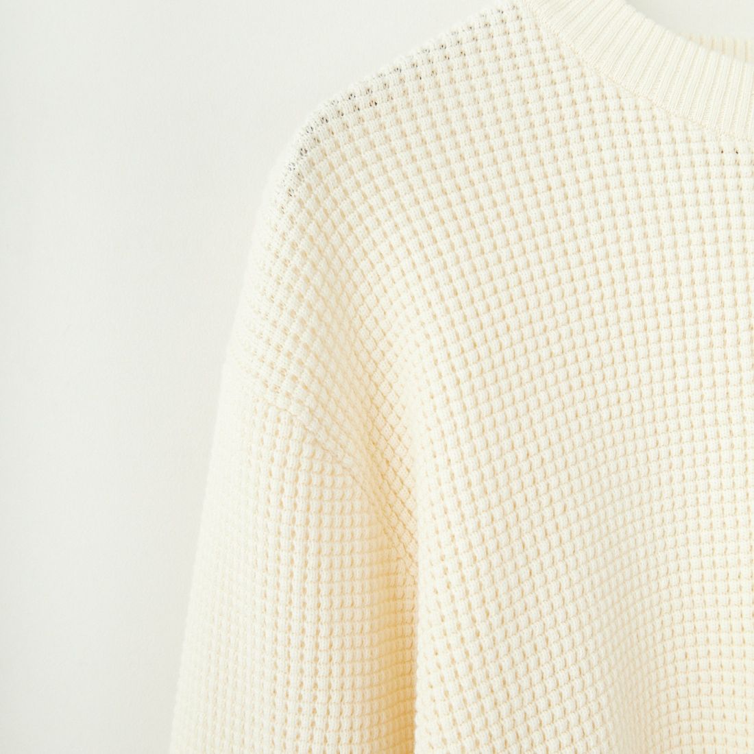 FRED PERRY [フレッドペリー] ワンポイントロゴ刺繍 ワッフルクルーネック コットンニット [K6507] 560 ECRU