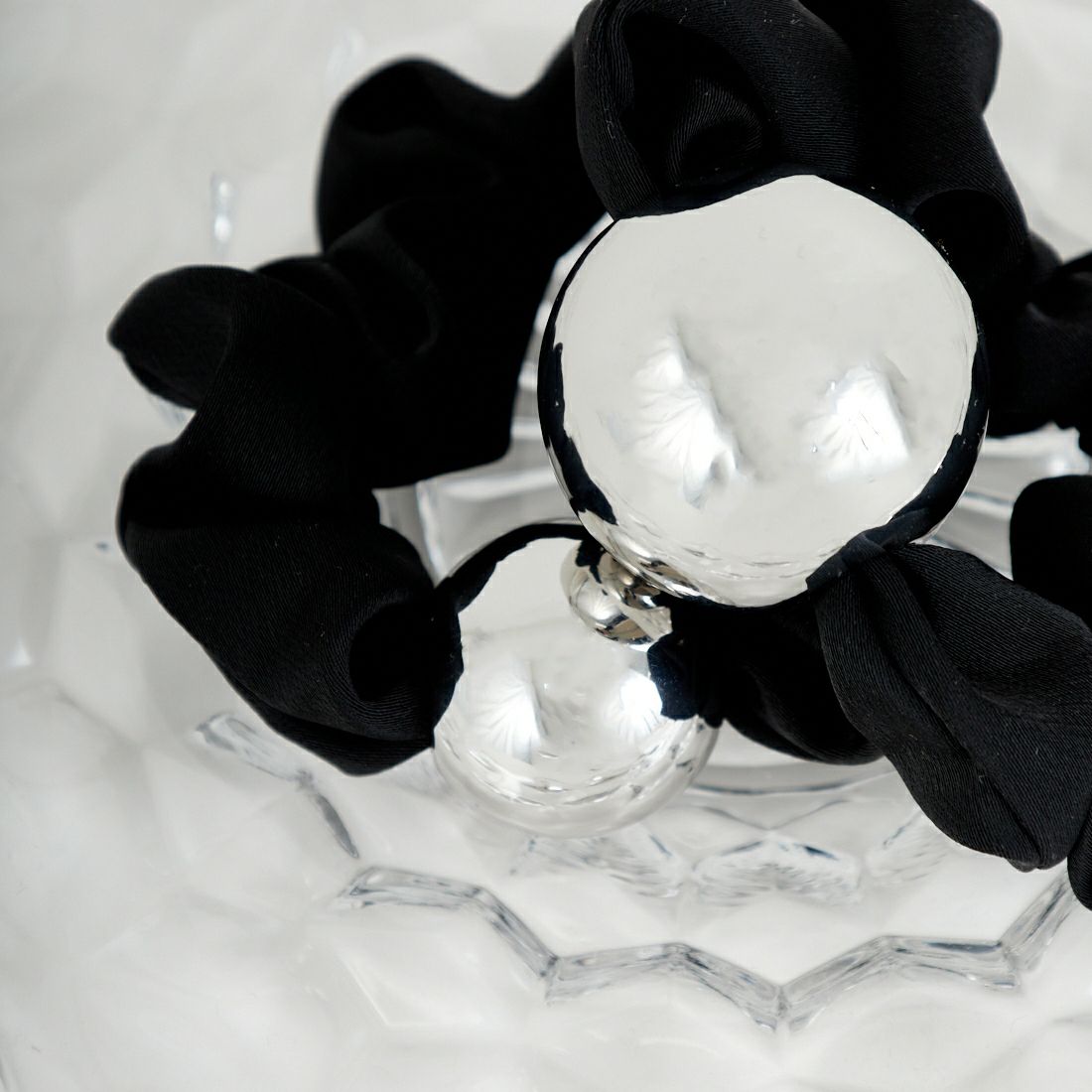 CHIGNON [シニヨン] メタルボールシュシュセット [0053-426-2SH] BK/SILVER