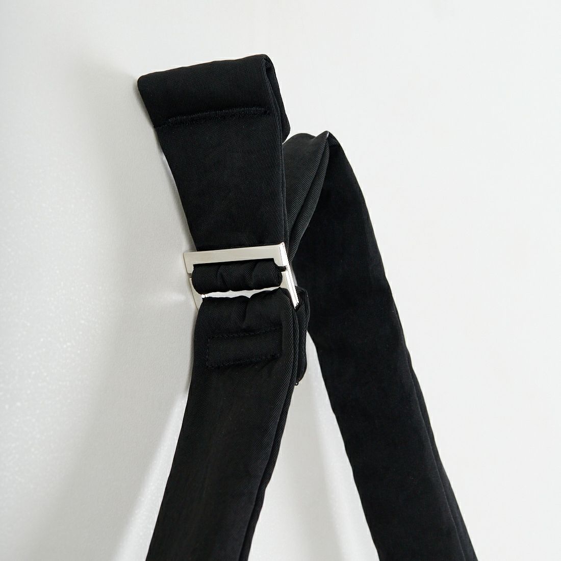 ITTI [イッチ] アニーパファータウンムーンバッグ [ITTI-BAG-121-CB] BLACK