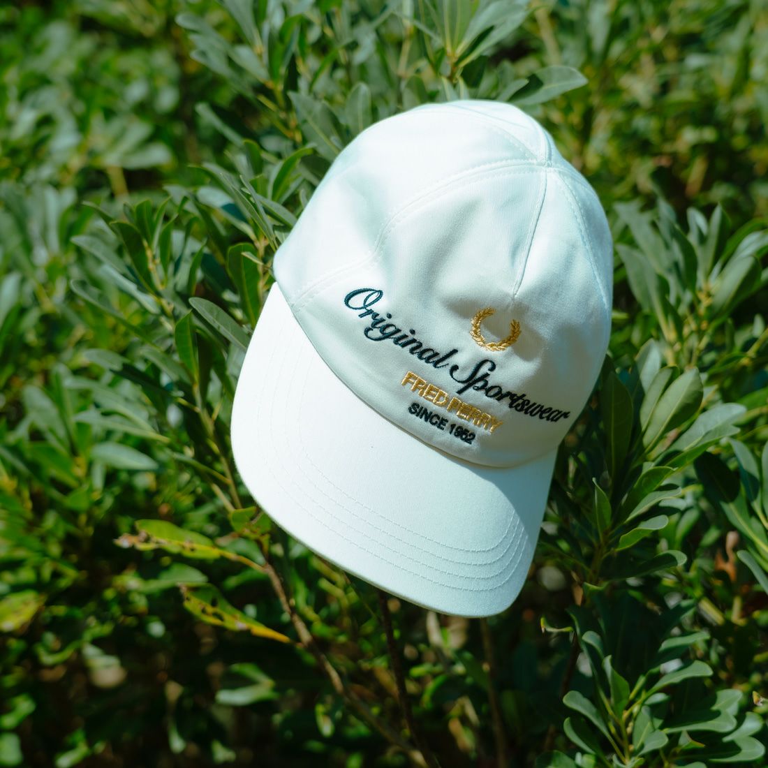 FRED PERRY [フレッドペリー] 別注 ブランデッドツイルキャップ [FPA-26S-038JF] SNOW WHITE