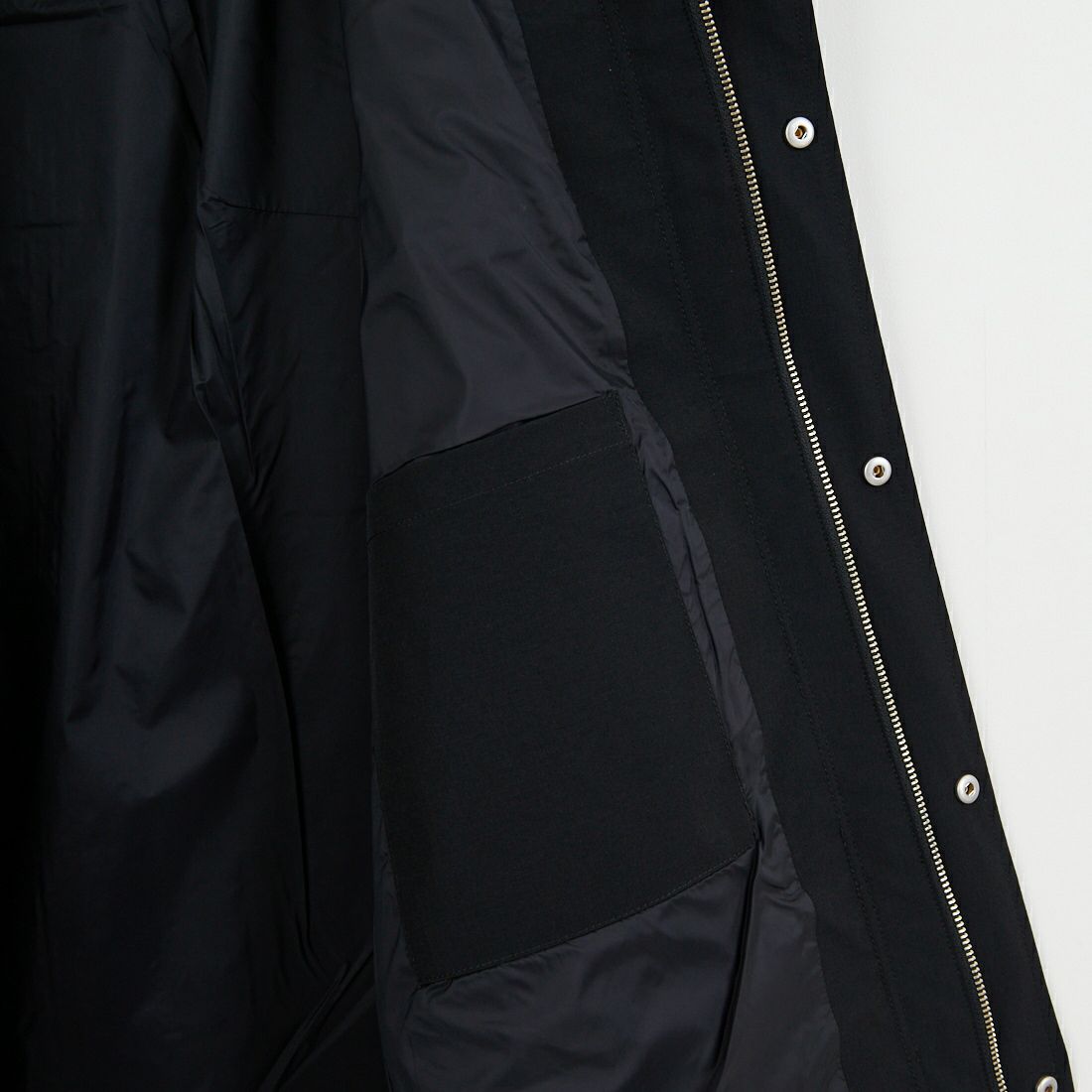 A.P.C. [アー・ペー・セー] ナイロンジップブルゾン [BLOUSON-SUTHERLAND] 99 NOIR