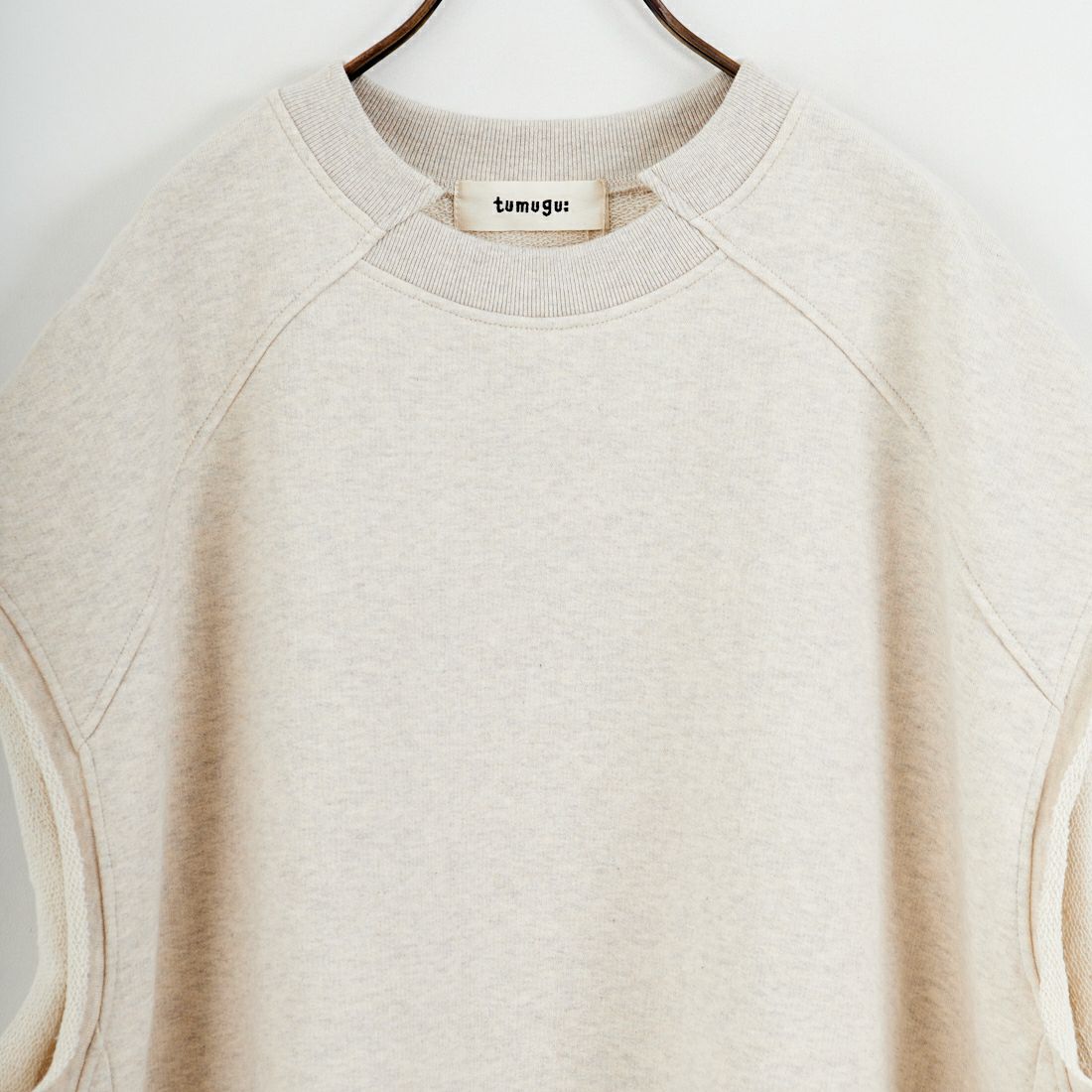 tumugu: [ツムグ] リサイクル度詰め裏毛ベスト [TC25409] 04 IVORY