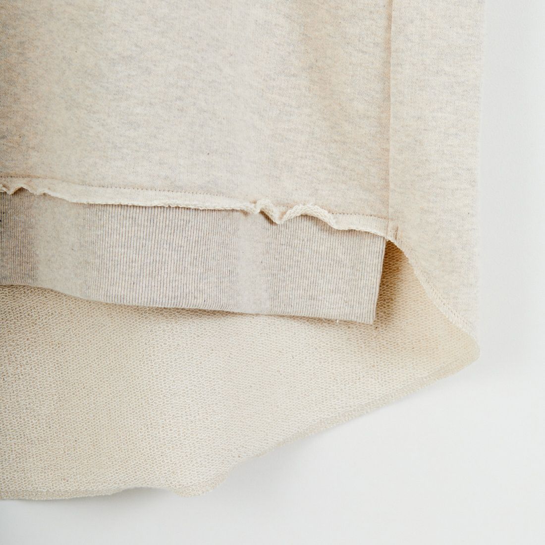 tumugu: [ツムグ] リサイクル度詰め裏毛ベスト [TC25409] 04 IVORY