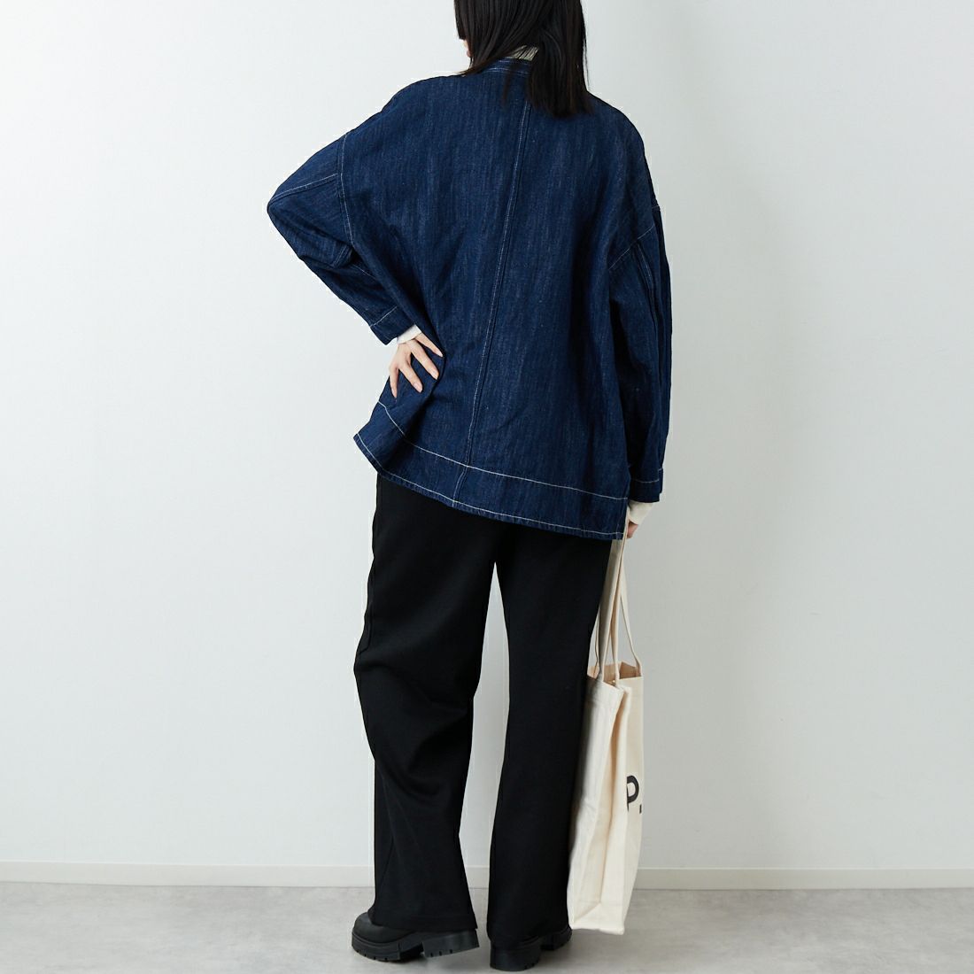 ESTROISLOSE [エストゥロワルーズ] 綿麻デニムジャケット [EB25409] 795 INDIGO &&モデル身長：162cm 着用サイズ：F&&