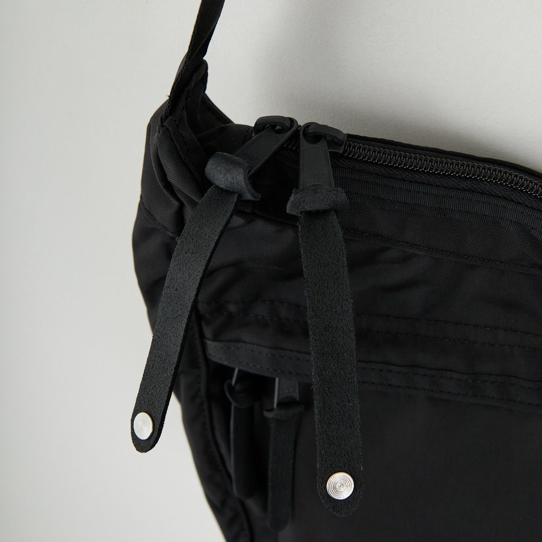 A.P.C. × GREGORY [アーペーセー × グレゴリー] サッチェル ショルダーバッグ M [SACHEL-M] 99 NOIR