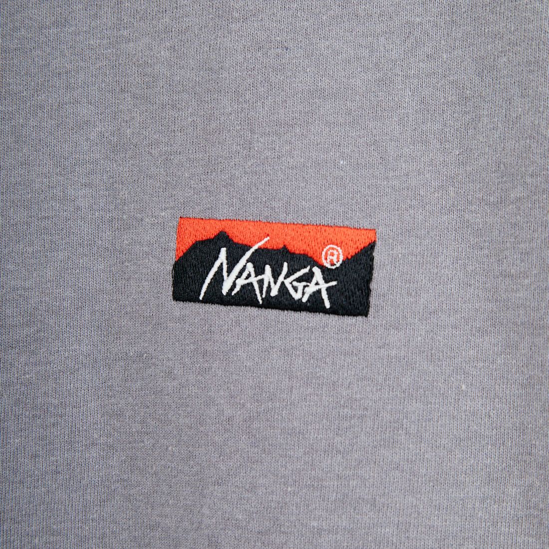 JEANSFACTORY × NANGA [ジーンズファクトリー × ナンガ] 別注 ブランドロゴ刺繍 ショートスリーブTシャツ [NW26SS-JF3] CHARCOAL