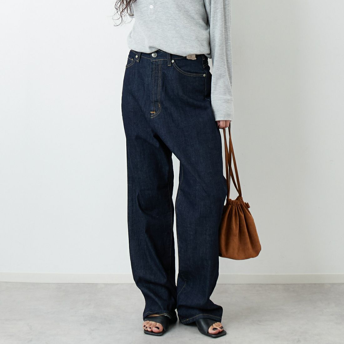 SOMETHING [サムシング] CLAUDIA ヌーボーカーブデニムパンツ [STG19] 00 O.W &&モデル身長：162cm 着用サイズ：S&&