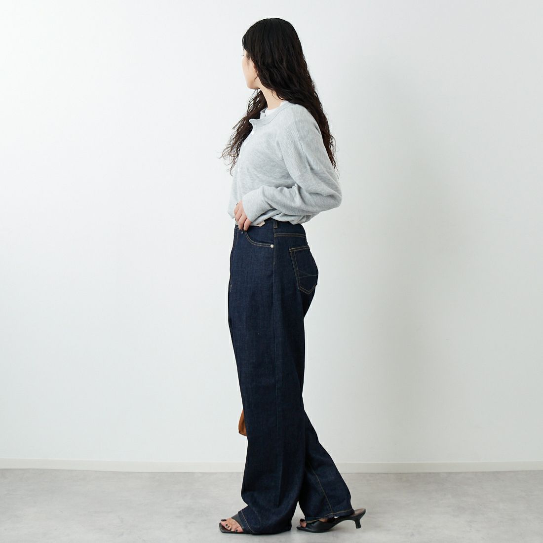 SOMETHING [サムシング] CLAUDIA ヌーボーカーブデニムパンツ [STG19] 00 O.W &&モデル身長：162cm 着用サイズ：S&&