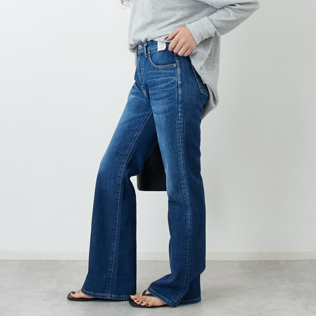 SOMETHING [サムシング] LISA NOUVEAU FLARE/フレアデニムパンツ [STG11] 36 M.DARK &&モデル身長：162cm 着用サイズ：28&&