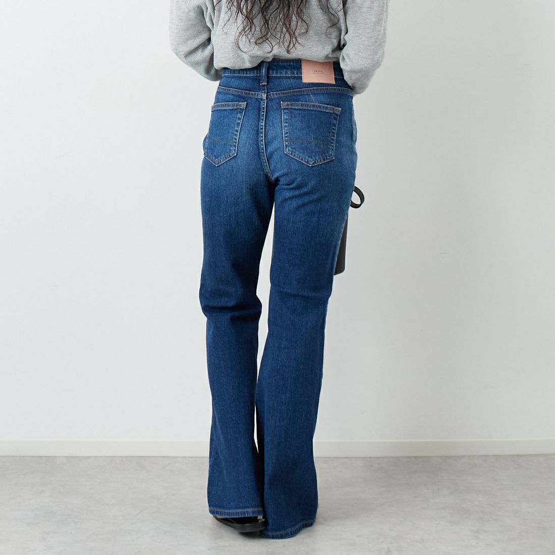 SOMETHING [サムシング] LISA NOUVEAU FLARE/フレアデニムパンツ [STG11] 36 M.DARK &&モデル身長：162cm 着用サイズ：28&&