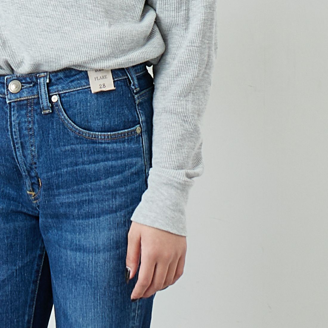 SOMETHING [サムシング] LISA NOUVEAU FLARE/フレアデニムパンツ [STG11] 36 M.DARK &&モデル身長：162cm 着用サイズ：28&&